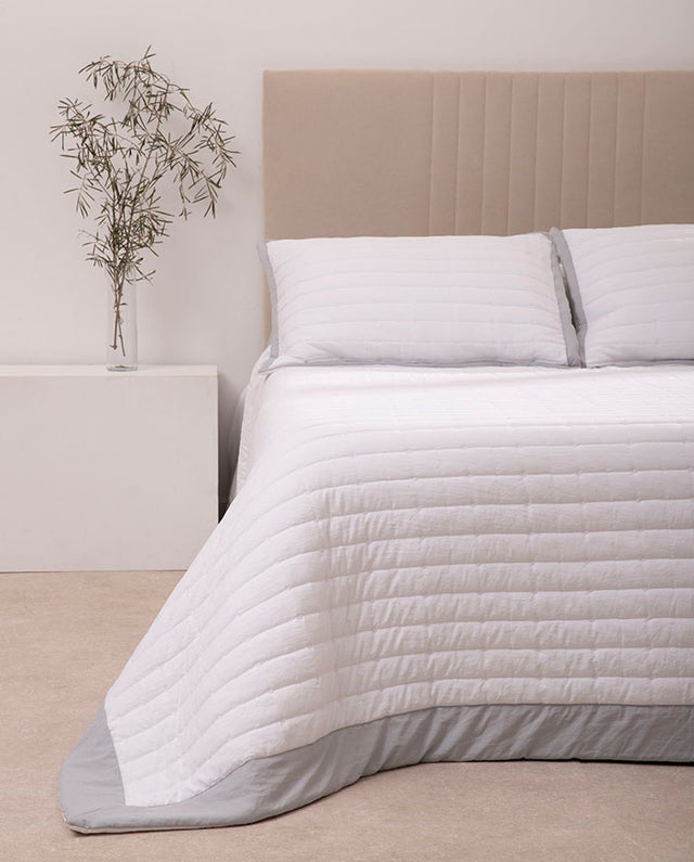 Colcha Bordada Margot Poliéster - 100 gr/m²