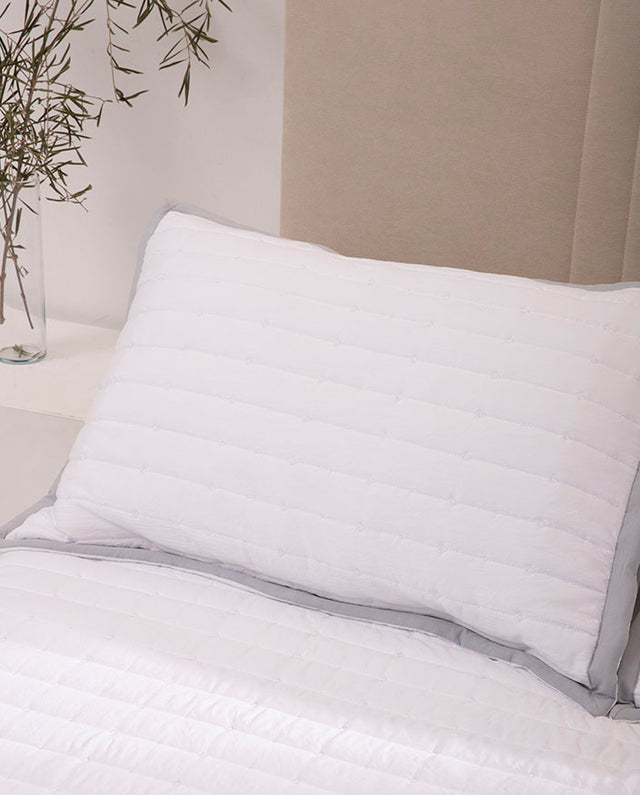 Colcha Bordada Margot Poliéster - 100 gr/m²