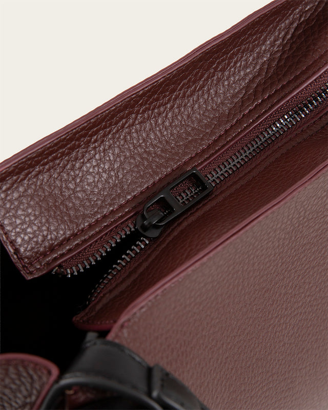 Bolso Hombro Mireya - Nylon - Burdeos