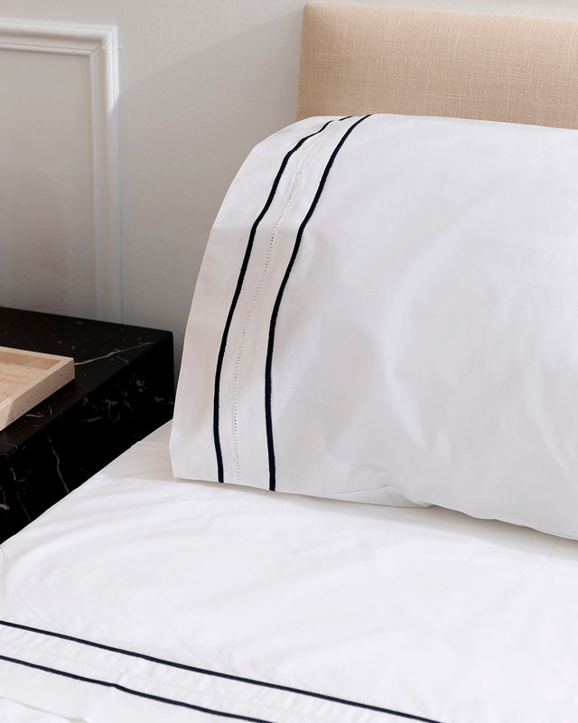 Juego de Sábanas Deva - Algodón 200 hilos - Blanco/Azulón