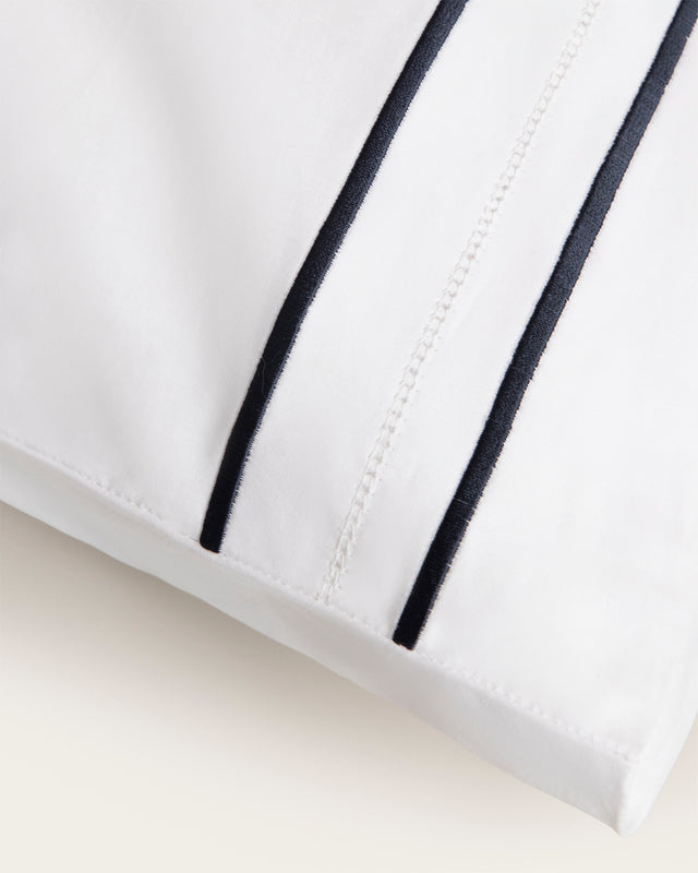 Juego de Sábanas Deva - Algodón 200 hilos - Blanco/Azulón