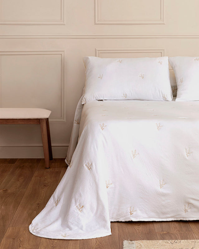 Colcha Bordada Palma - 85 g/m²