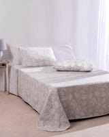 Jacquard Kelan Polyester Bedspread