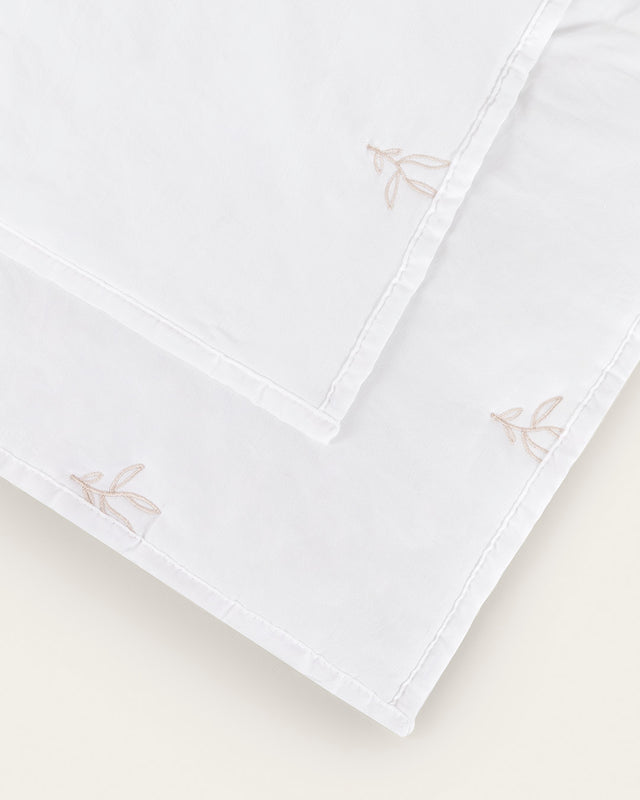 Colcha Bordada Palma - 85 g/m²